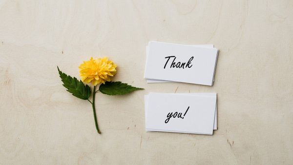 Wie Dankbarkeit glücklicher macht und wie du sie lernen kannst